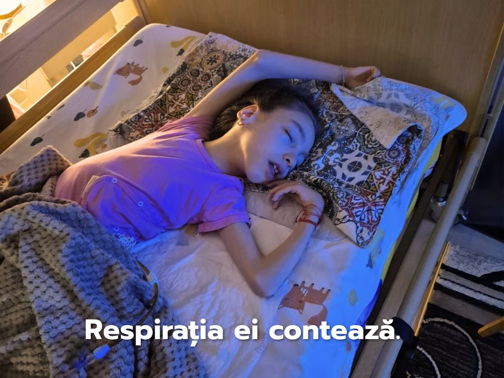 Sofia Ema dormind liniștită și respirând ușor